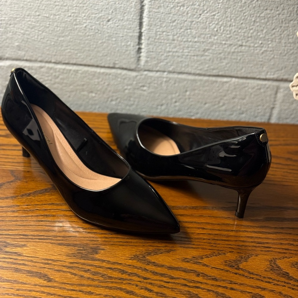Women’s Black Patent Leather Pumps | Pointed Toe | Size 7